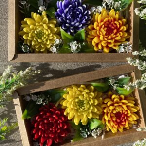 Handmade soap flower gift set with colourful chrysanthemum soap flowers in a kraft gift box – decorative floral home decor and unique handmade gift